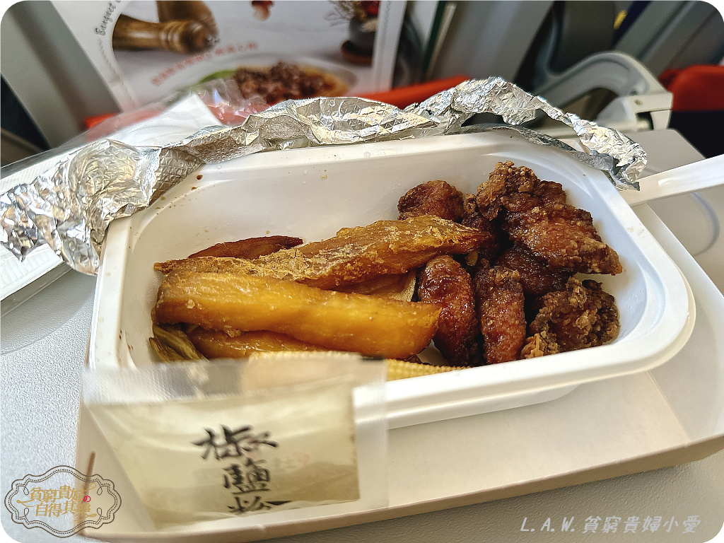 [台灣虎航飛機餐-KIX關西]踩雷啦!!沒想到啪啪打臉的這麼快。 @貧窮貴婦小愛的吃喝玩樂育兒日記