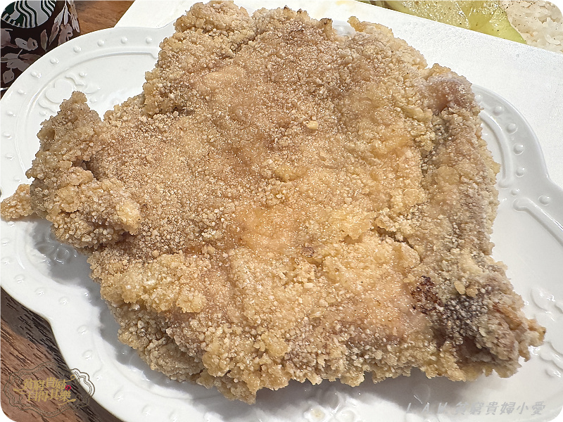 [中壢美食]上野烤肉飯~超人氣便當店。超多料的免費湯，好吃菜脯任你裝。 @貧窮貴婦小愛的吃喝玩樂育兒日記