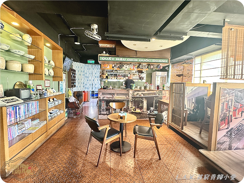 [中壢美食]1981cafe。搭火車就出國，北越河內美食+復古咖啡廳氛圍。 @貧窮貴婦小愛的吃喝玩樂育兒日記