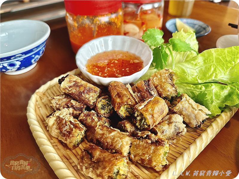 [中壢美食]1981cafe。搭火車就出國，北越河內美食+復古咖啡廳氛圍。 @貧窮貴婦小愛的吃喝玩樂育兒日記
