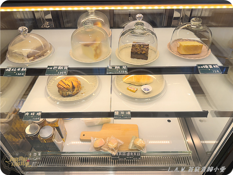 [老宅咖啡]長春1930 Café。穿越時光~百年診所古蹟化身咖啡館。 @貧窮貴婦小愛的吃喝玩樂育兒日記