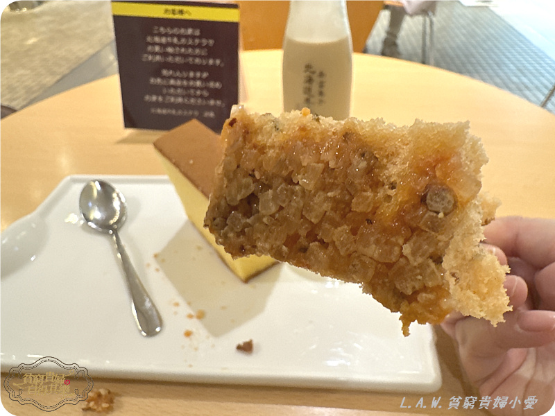 [北海道甜點]新千歲機場~北海道牛乳カステラ~百元享用冰淇淋，牛乳，長崎蛋糕套餐 @貧窮貴婦小愛的吃喝玩樂育兒日記