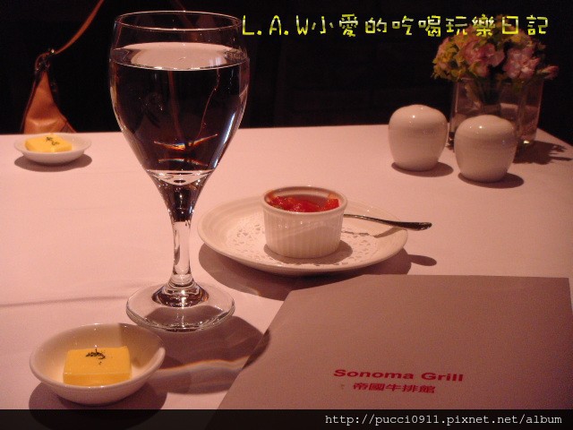 [台北晶華飯店美食]Robins牛排屋。附沙拉吧甜點吃到飽。(2023更新MENU) @貧窮貴婦小愛的吃喝玩樂育兒日記