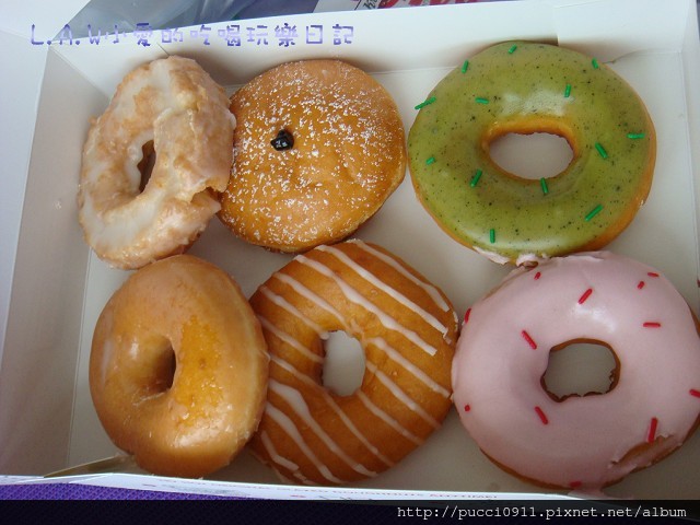 [已撤櫃][香港機場@甜點]Krispy Kreme 甜甜圈 @貧窮貴婦小愛的吃喝玩樂育兒日記