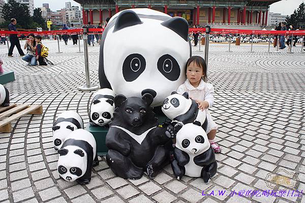 [365X087][RONG2Y10M@百年兔寶PG096]參觀1600熊貓之旅~台北 @貧窮貴婦小愛的吃喝玩樂育兒日記
