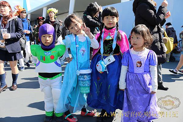 [2015.02月日本東京親子自由行Day5]東京迪士尼樂園攻略~輕鬆又滿足的行程(冰雪奇緣限定)(適人多時/帶小小孩的策略分享) @貧窮貴婦小愛的吃喝玩樂育兒日記