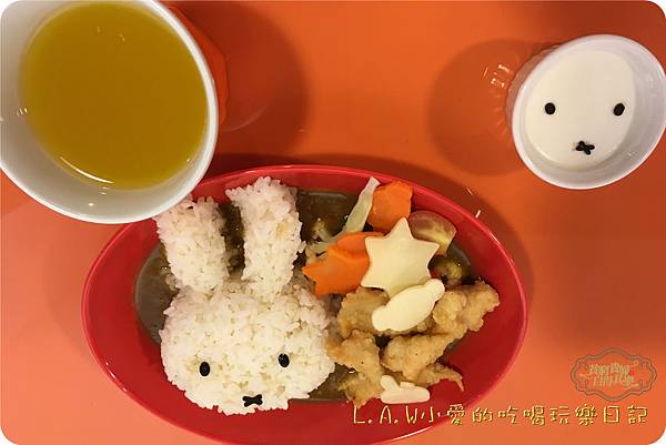 [親子美食]miffyx2%CAFE★米飛兔餐廳★附小型遊戲區 @貧窮貴婦小愛的吃喝玩樂育兒日記