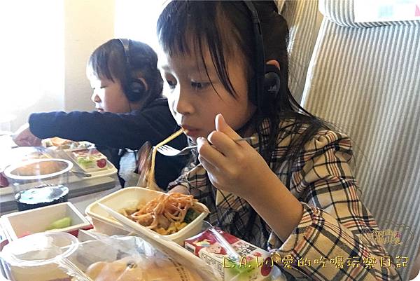 [日本航空飛機餐@名古屋中部機場]兒童餐+正常餐★Jan.2017 @貧窮貴婦小愛的吃喝玩樂育兒日記