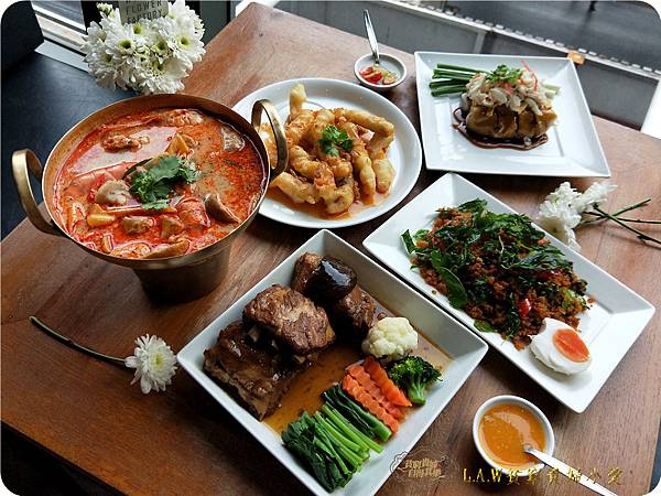 [曼谷美食]Baan Ying Cafe Meal大人小孩都滿足的多元泰式家庭餐廳/Central World美食 @貧窮貴婦小愛的吃喝玩樂育兒日記